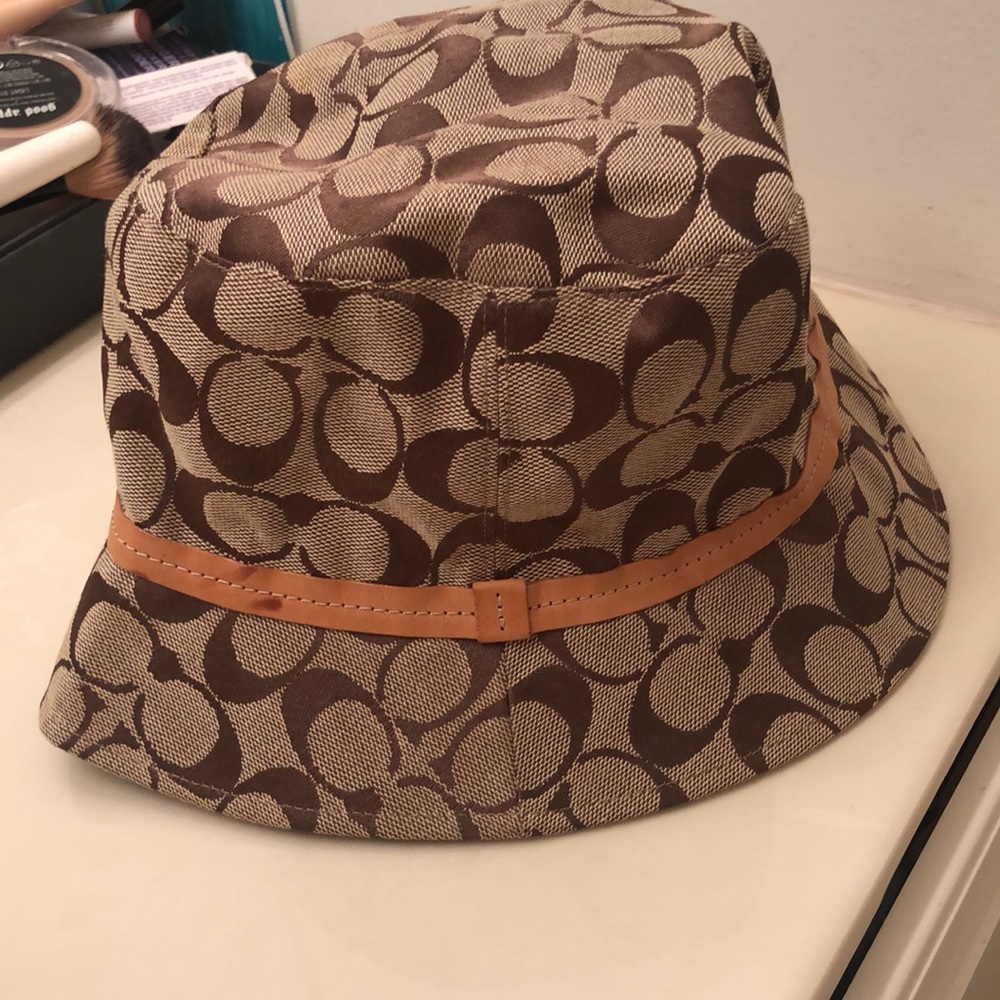 *Authentic* Coach Bucket Hat